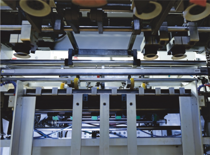 Automatic Die-Cutting and Creasing Machine for Paper and Paperboard 3