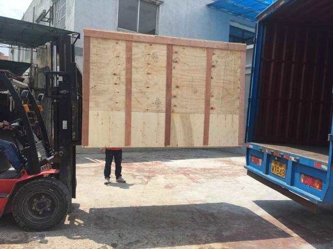 Automatic Gluing Machine For Rigid Boxes Continuesly Feeding 1