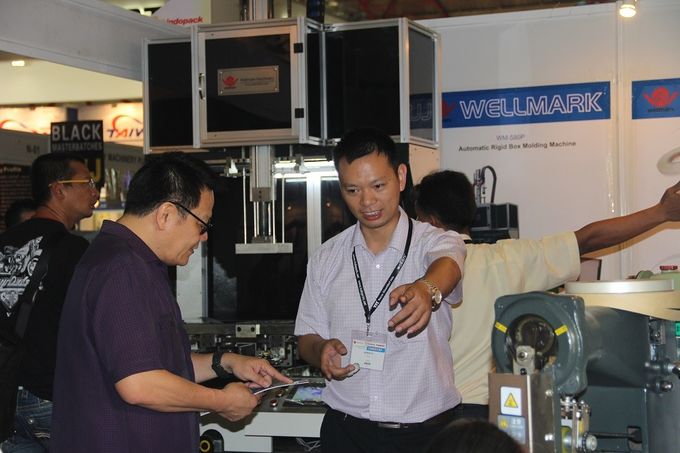 Automatic Gluing Machine For Making Rigid Paper Box 0