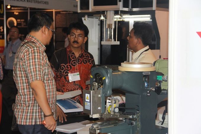 Full Automatic Multi - Functional Gluing Positioning Machine / Gluing Positioning Machine / Automatic Positioning 2